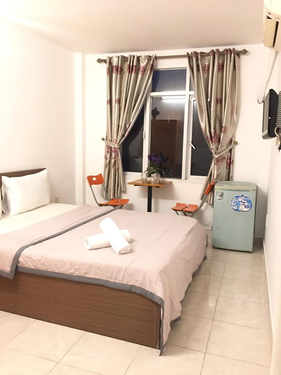 Thanhha Guesthouse At Bui Vien Walking Street Хошимін Екстер'єр фото
